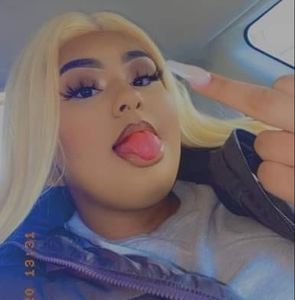 Meet your Posher, Valerie